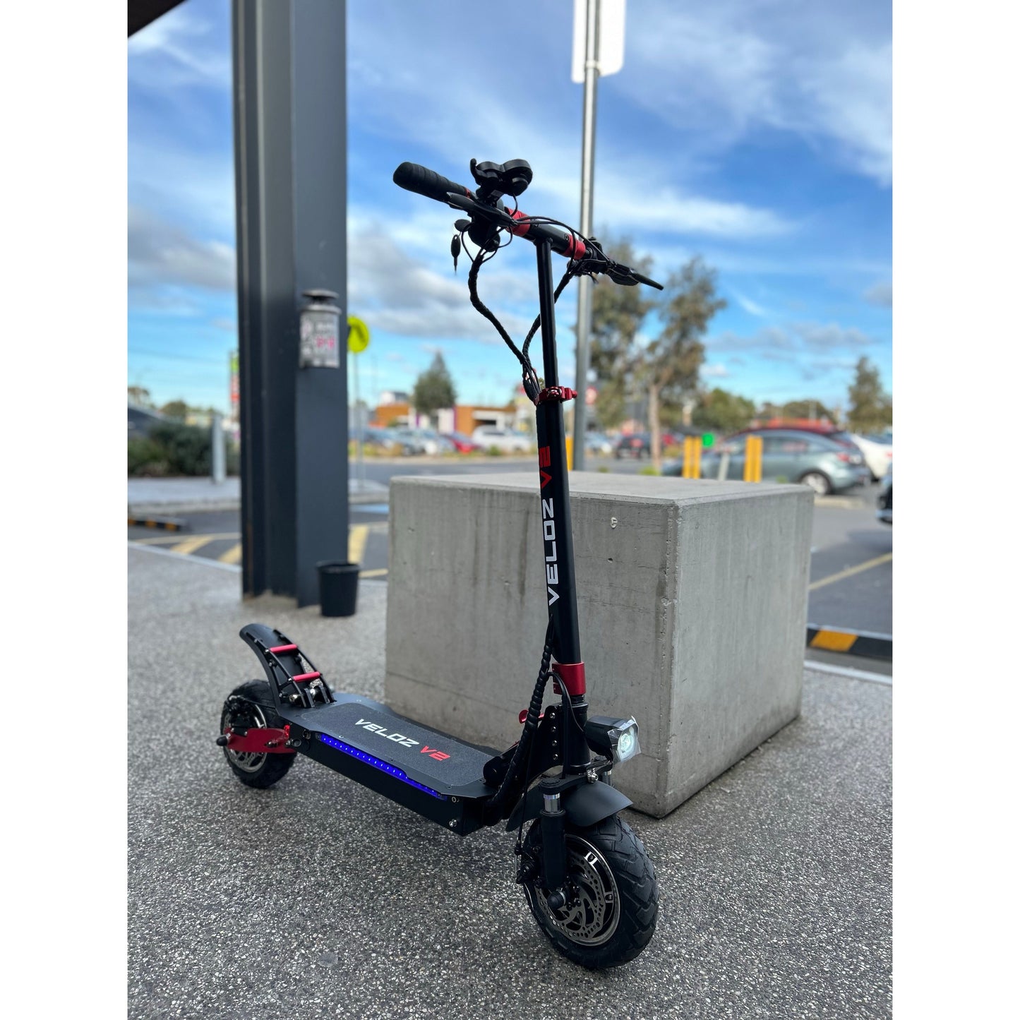 Veloz V2 - 2400W Electric Scooter