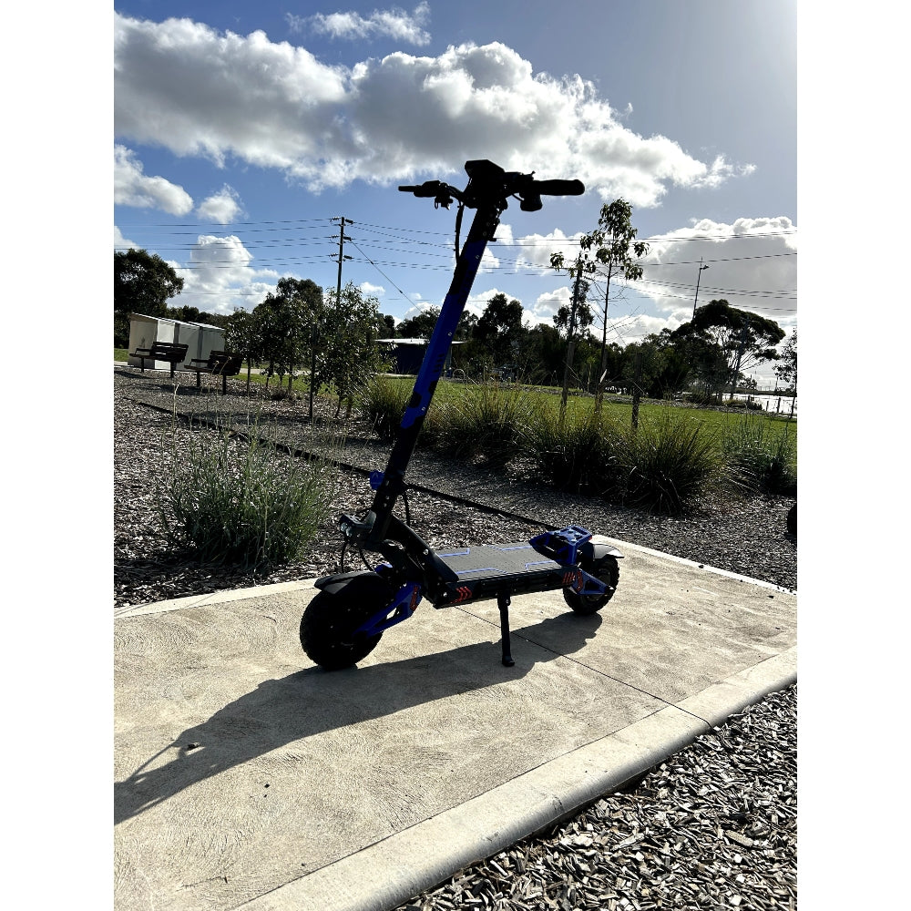 Veloz GT Pro Runner Electric Scooter 3800W Sport Mode ALL TERRAIN 6 Months Free Service