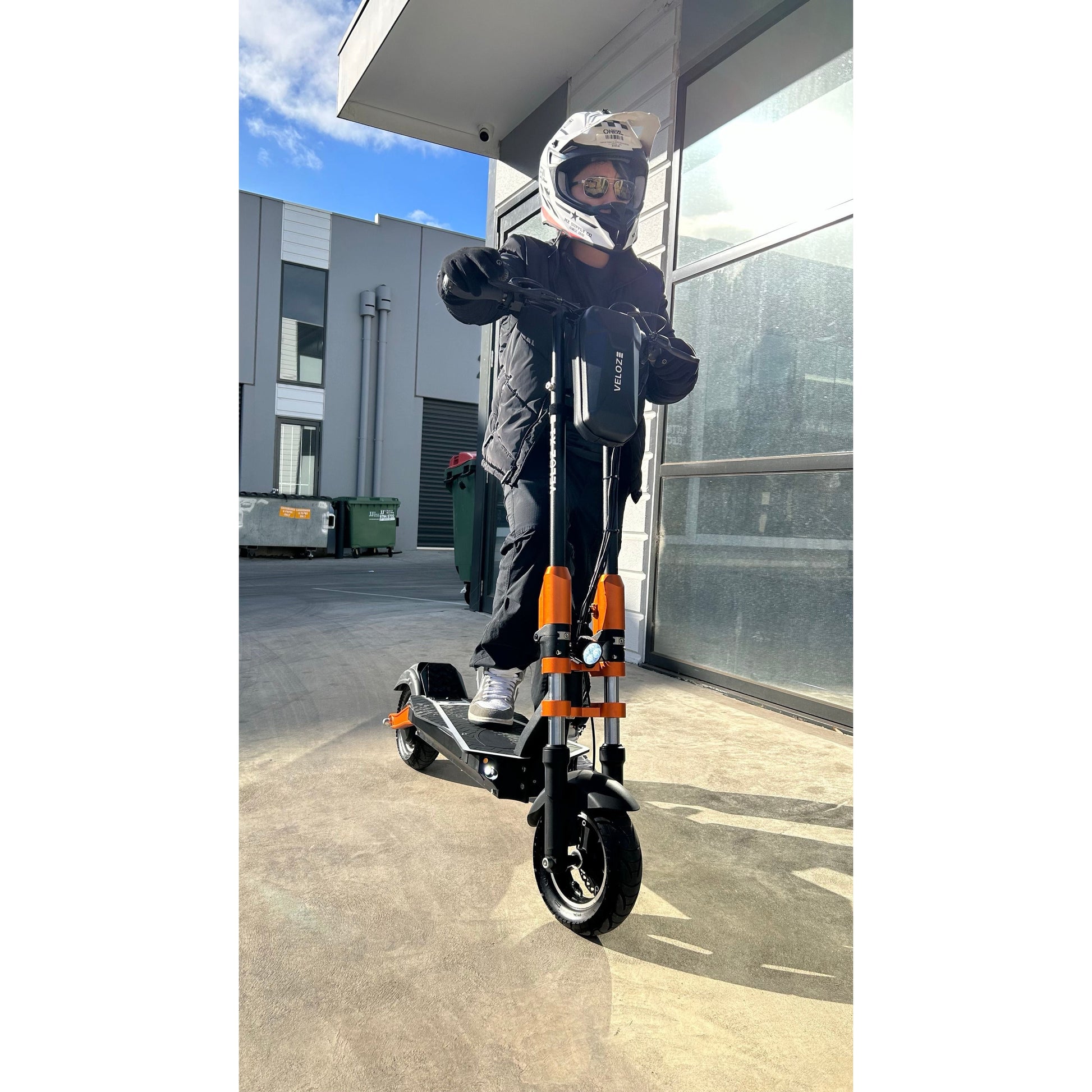VELOZ X1 Electric Scooter DUAL FORK 1400W 50 to 60 Kph 18Ah Battery ALL TERRAIN 6 Months Free Service - EOzzie Electric Vehicles