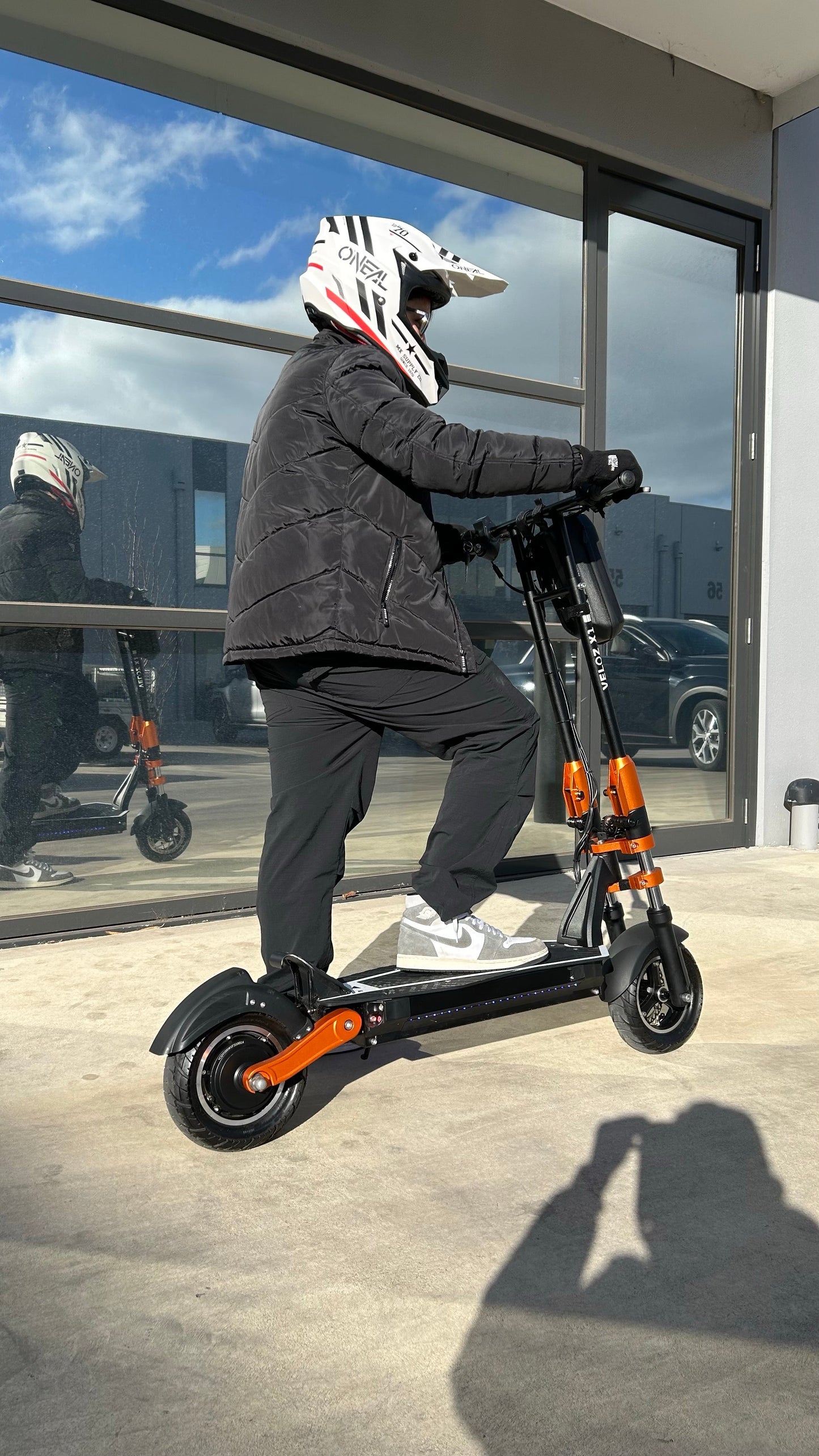 VELOZ X1 Electric Scooter DUAL FORK 1400W 50 to 60 Kph 18Ah Battery ALL TERRAIN 6 Months Free Service - EOzzie Electric Vehicles