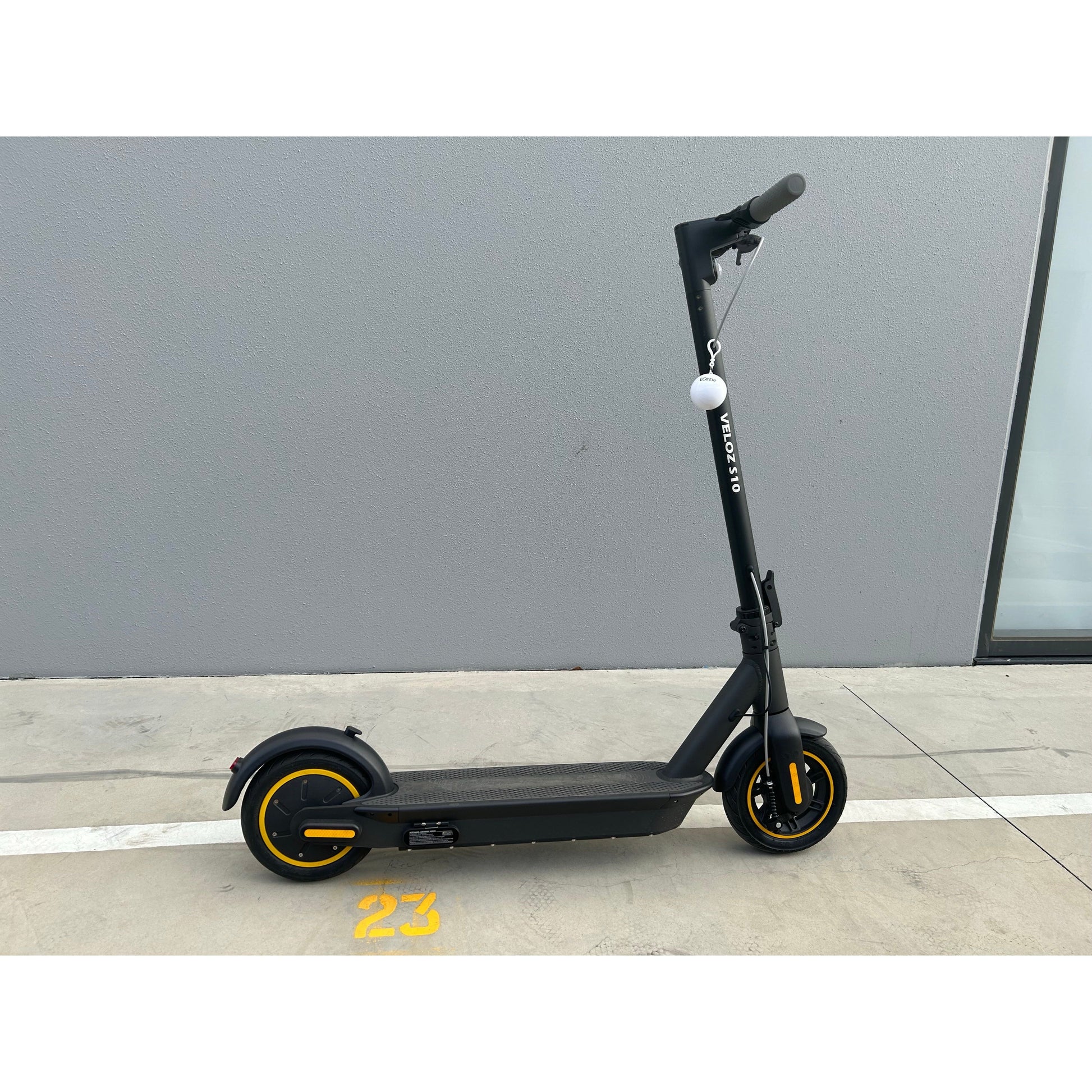 Veloz S10 Electric Scooter 500W Motor 65 Km Autonomy 6 months Free Service - EOzzie Electric Vehicles